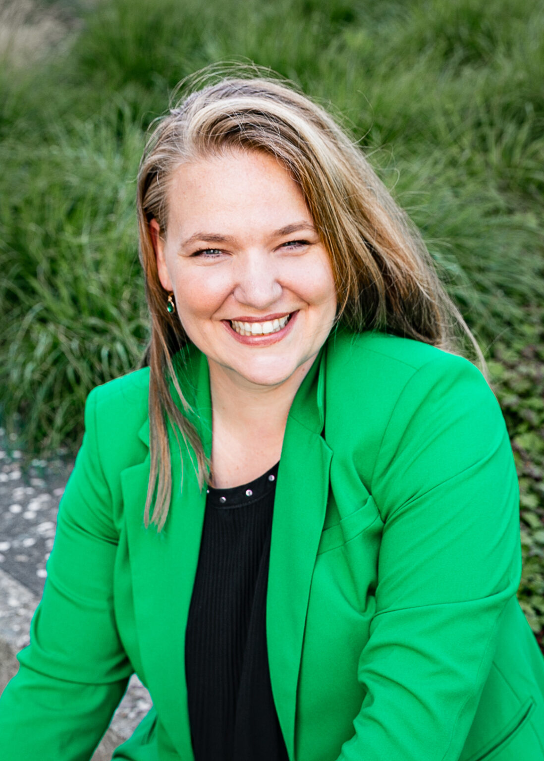 Cindy Hunting Compliance and intermediary services